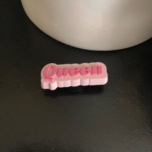Queen crocs jibbitz